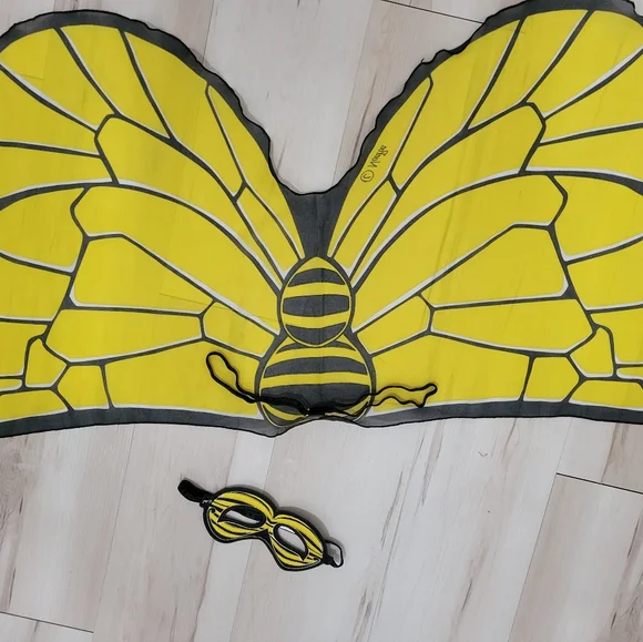 Butterfly wings - Picture 2 of 3